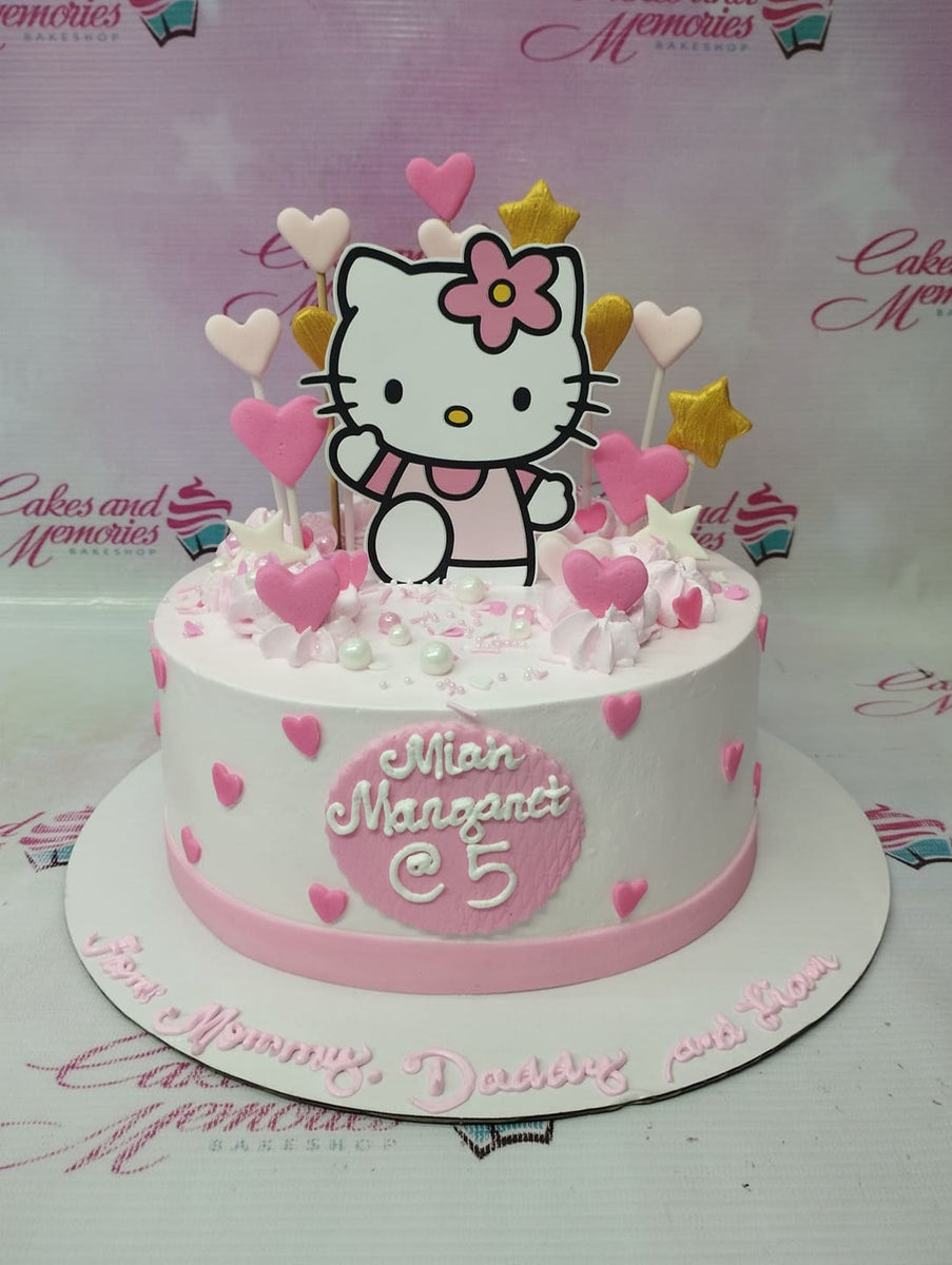 Hello Kitty Fondant Cake and Cupcakes