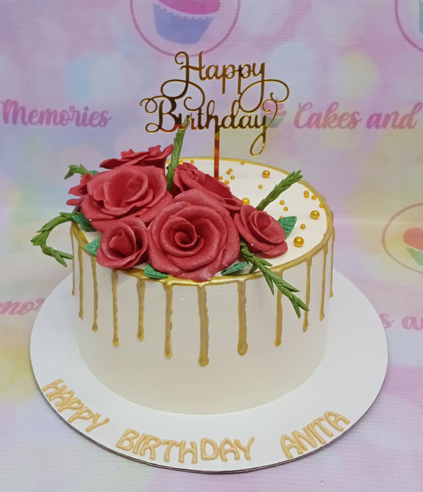 Red Velvet Cake topped with milk chocolate ganache and fresh strawberries –  Anita Tiemeyer