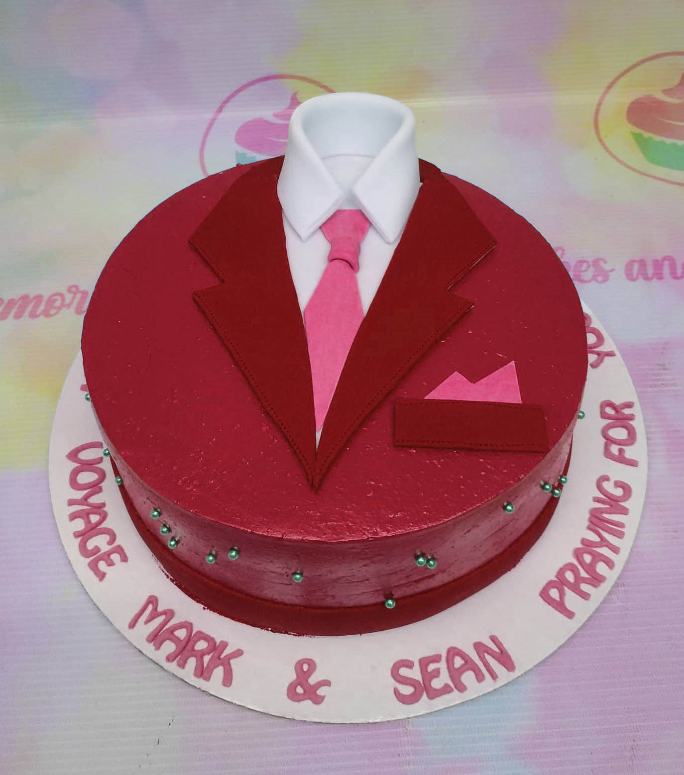 Order Tuxedo Fondant Cake 3 Kg Online at Best Price, Free Delivery|IGP Cakes