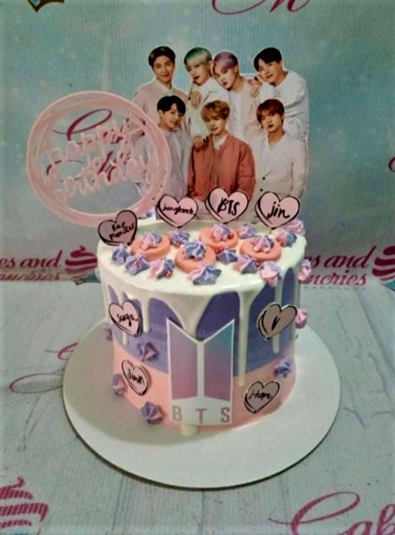 BTS Boy Band Cake – Sei Pâtisserie