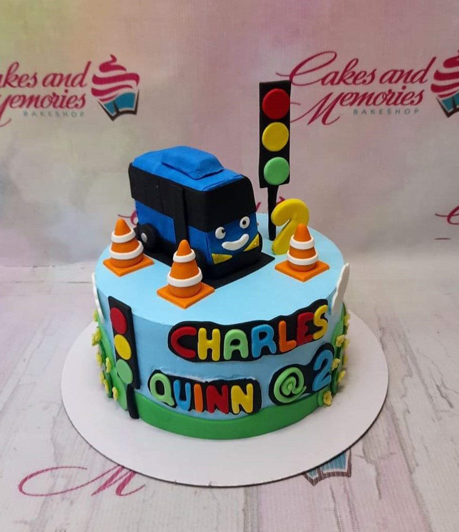 Bus theme Cake – Creme Castle