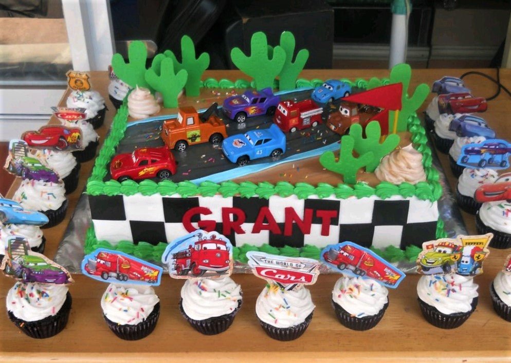 Cake with cupcakes, cars, cup-cakes, Cupcakes set, Customized, lightning mcqueen, Non Rush, NonRush,  pixar, Rectangle, sheet2, With Toys