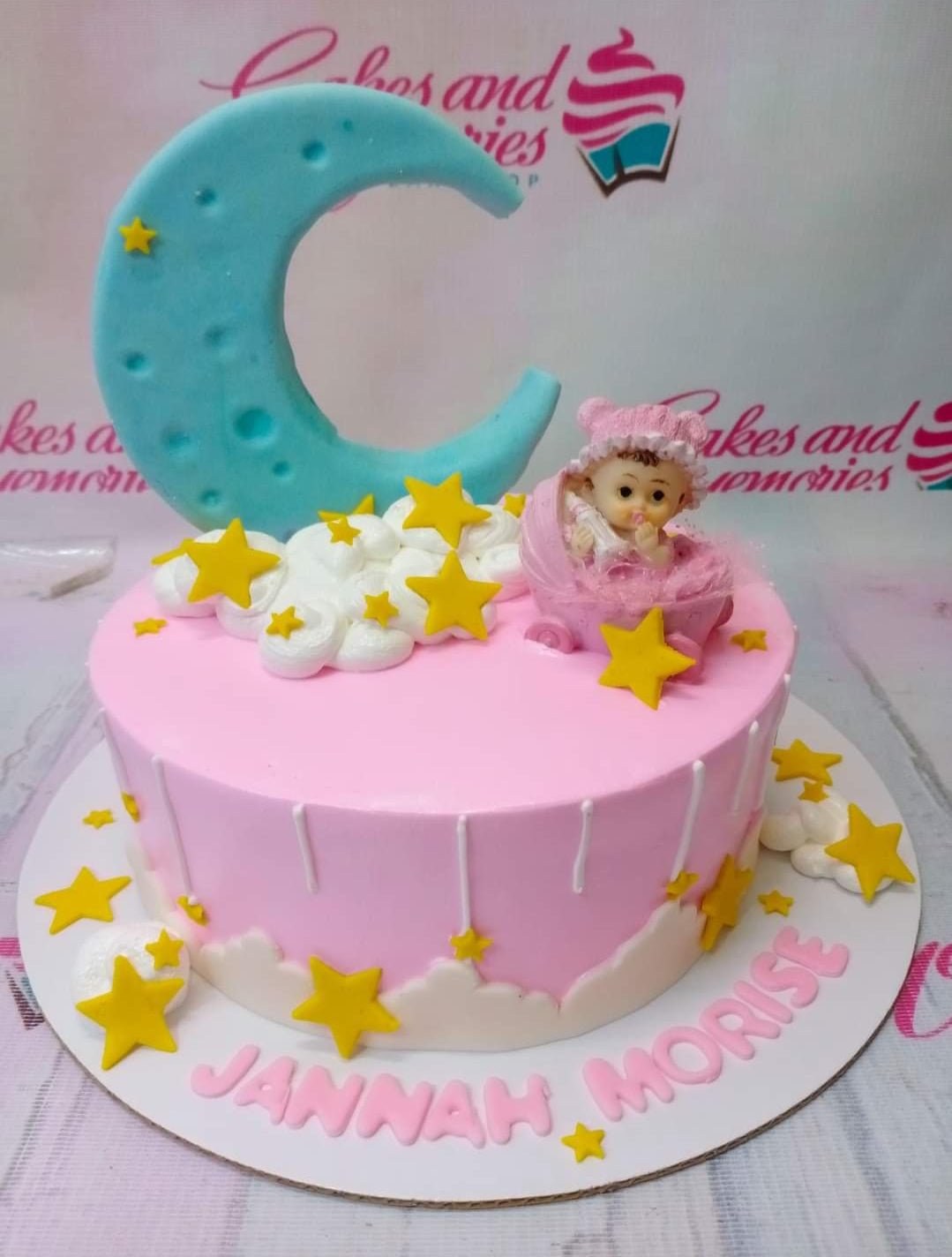Twinkle Little Star & Bear Cake | Celebrate Kids' Birthday Party |  Pandoracake.ae