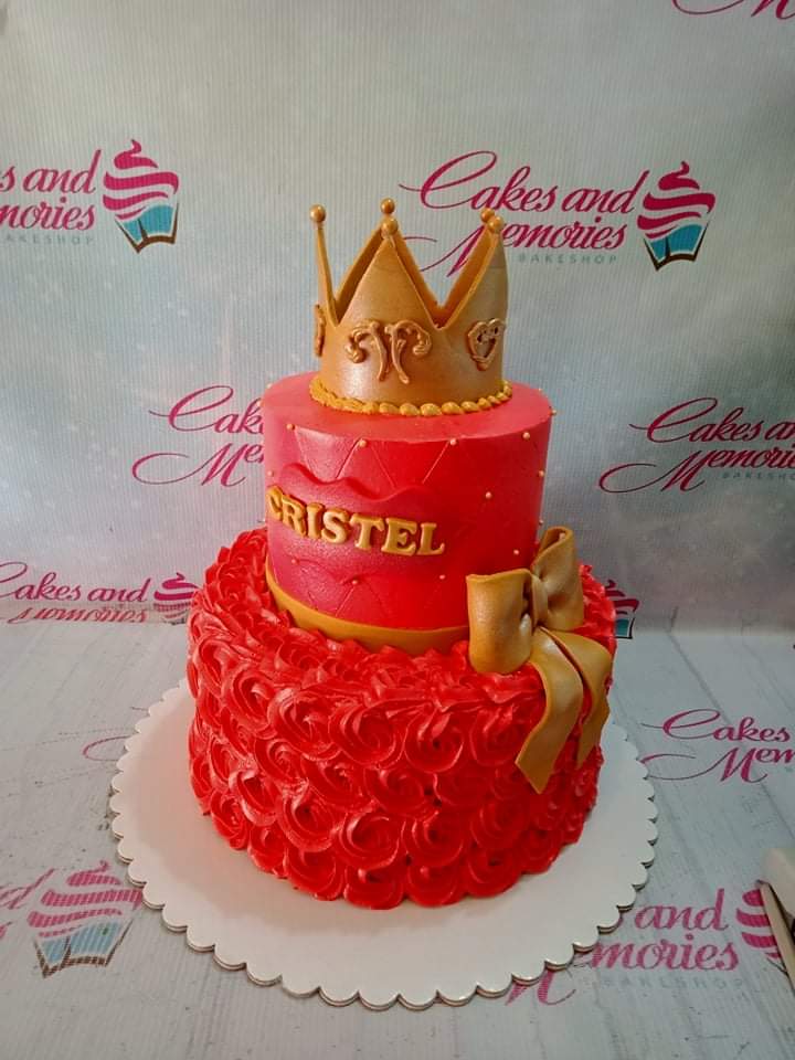 Fondant Birthday Cakes in Chennai | Golden Crown Cake | Online Delivery