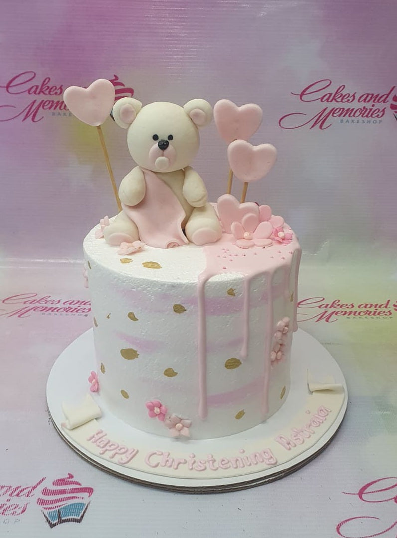 Sweet Dreams and Sweet Living: Christening cake for a baby girl