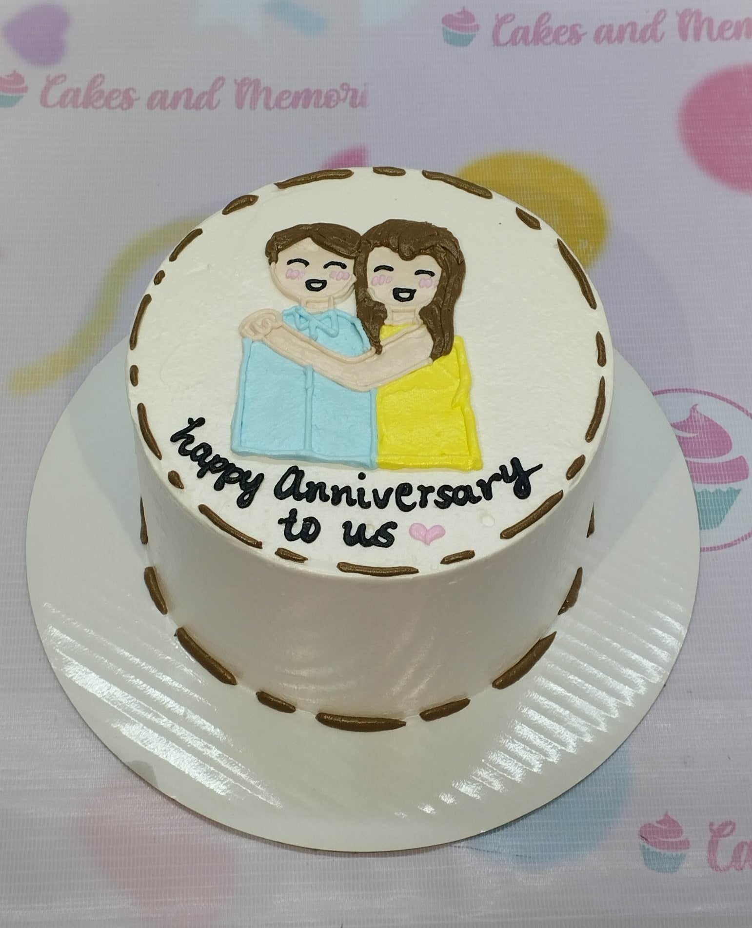 This Doodle Cake is an ideal gift for couples or lovers on their anniversary. Its design features a minimalist and simple pattern made with brown, white and cream quality ingredients. It is a Bento Cake that can be customized to your liking and comes with a dedication included. We also offer Rush Orders for this cake.