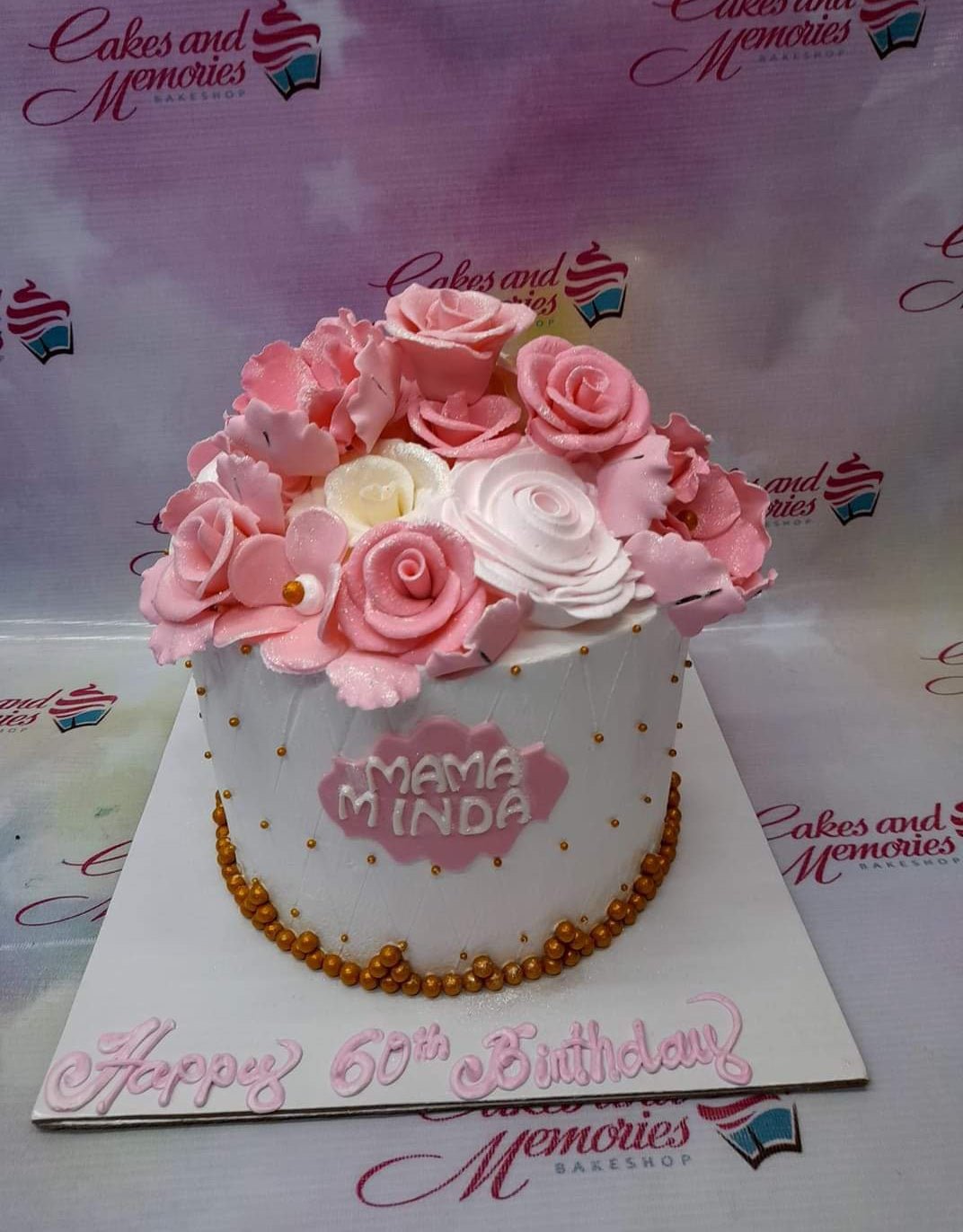 Adding a Floral Touch: Our Birthday Cake Ideas | Interflora