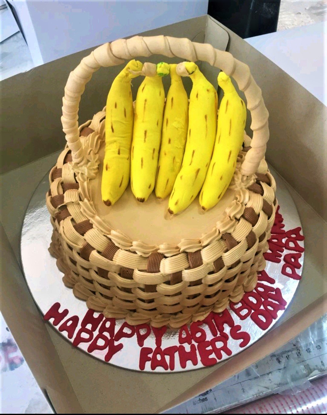 23+ Excellent Image of Banana Birthday Cake - entitlementtrap.com | Easy  cake decorating, Banana cake recipe, Banana cake with chocolate frosting  recipe