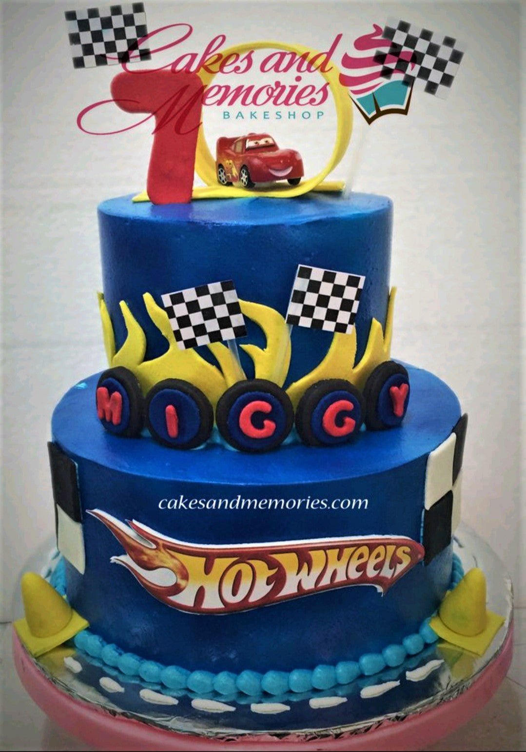 DECOPAC Decoset Hot Wheels Drift Birthday Cake Decorations, 2-Piece Topper  With Race Car & 3D Racetrack Plaque, Create Action-Packed Racing Cakes For  Birthdays & Parties : Amazon.in: Toys & Games