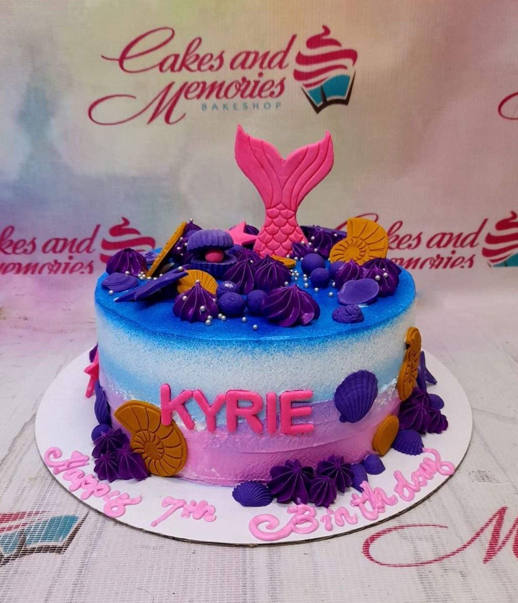 How to Make a Mermaid Cake with Fondant (with Video) ⋆ Sugar, Spice and  Glitter