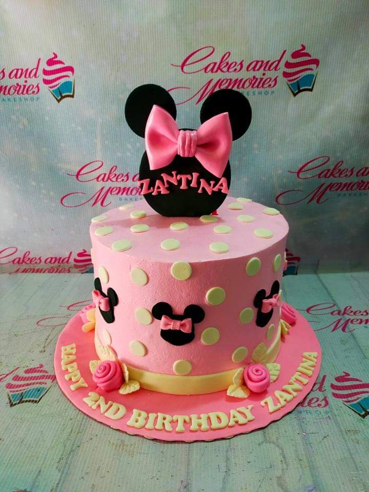 Minnie Mouse Inspired Fondant Cake Topper
