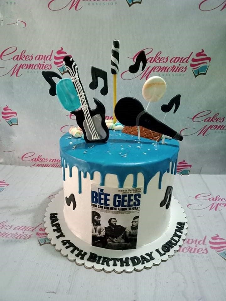 Black Mic Sound Music Cake - Music themed cake decorations