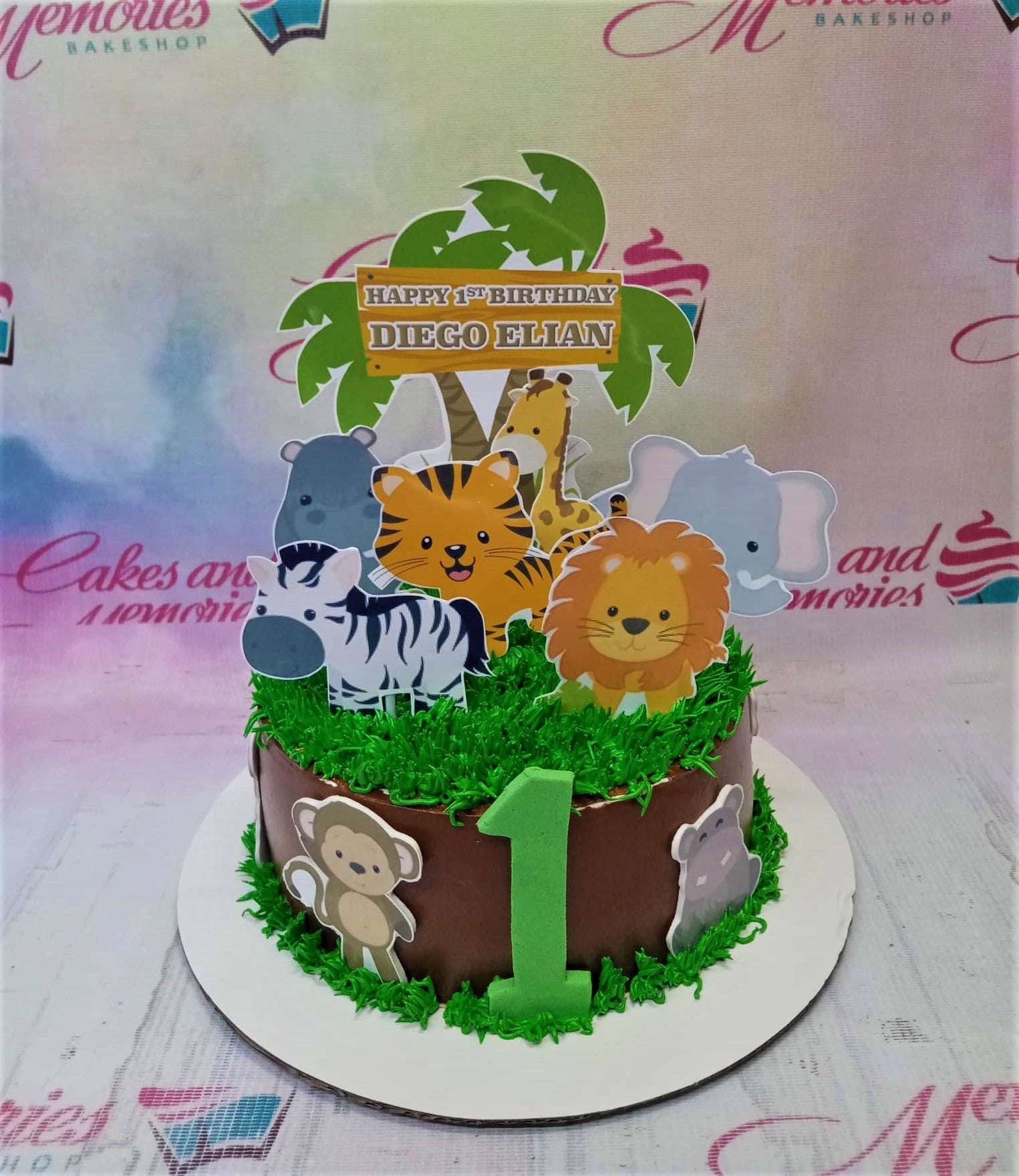 A Jungle Safari Cake With A Surprise Inside - Sweet Dreams and Sugar Highs