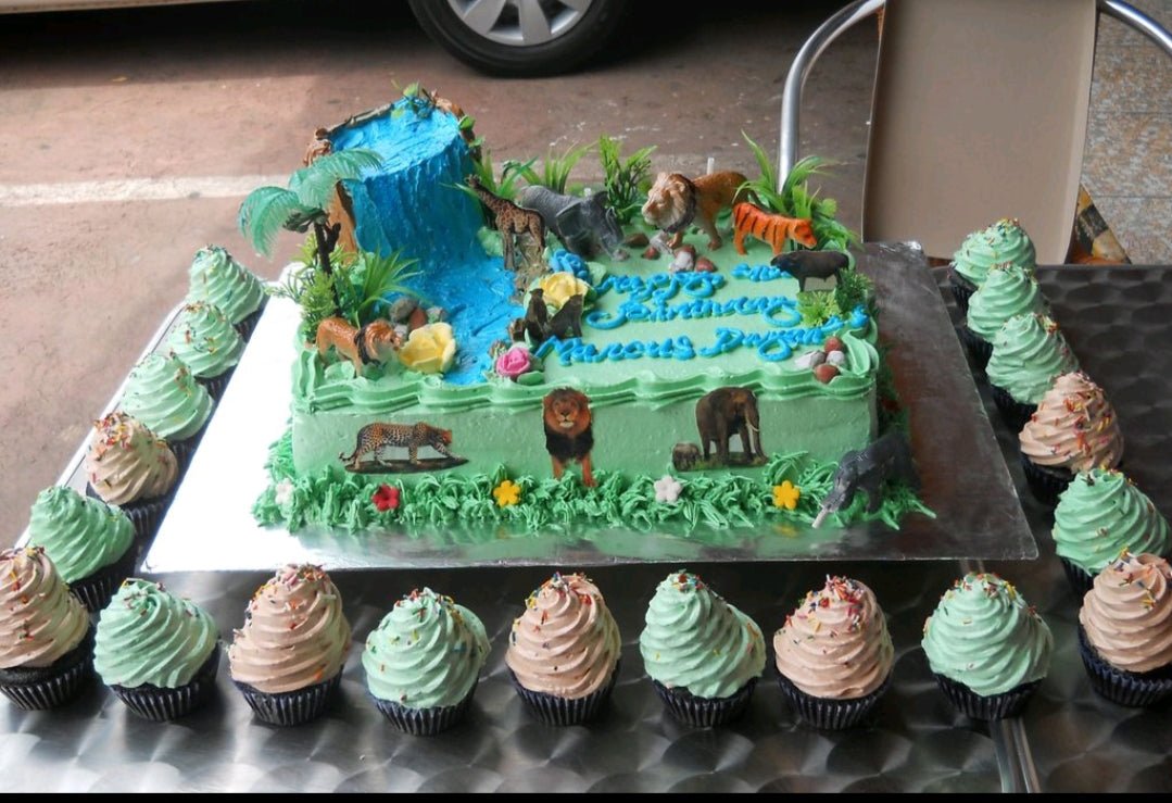 Safari Baby shower cake #cake #cakedecorating #cakedesign #photooftheday  #cakeofinstagram #safaricake #buttercreamcake #cupcakes #delici... |  Instagram