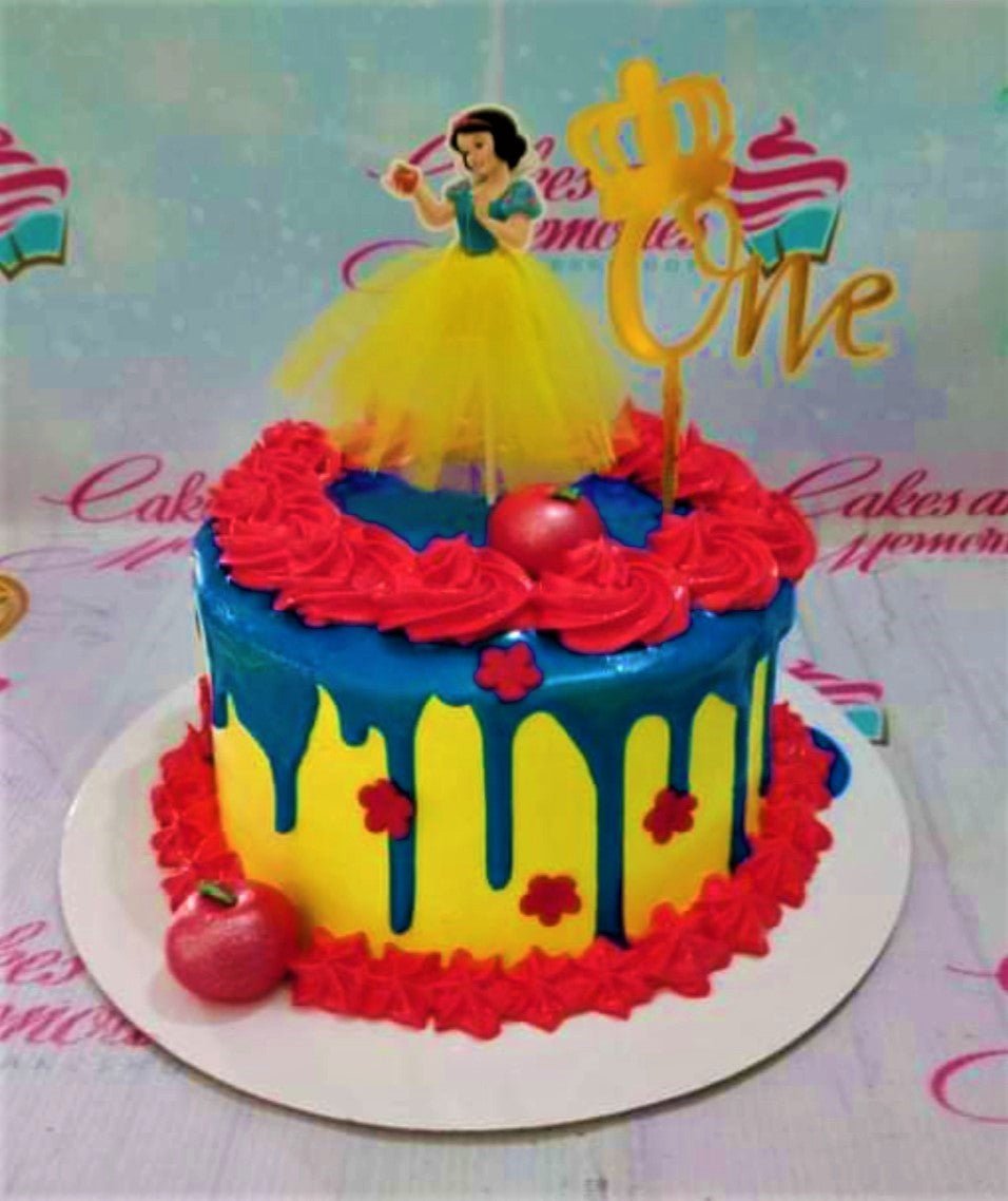 Online Snow White Pineapple Round Photo Cake Delivery : DIZOVI Bakery