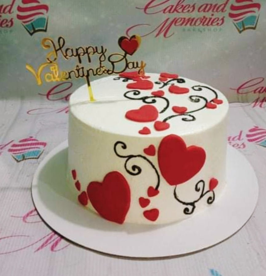 Valentines Day Cake Idea: Buttercream And Fondant Hearts Cake  💖💗💕💝💘💟💌💋❤🤍 : r/Cakes